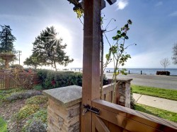 105-5160 Davis Bay Road Sechelt, BC V7Z 0H3