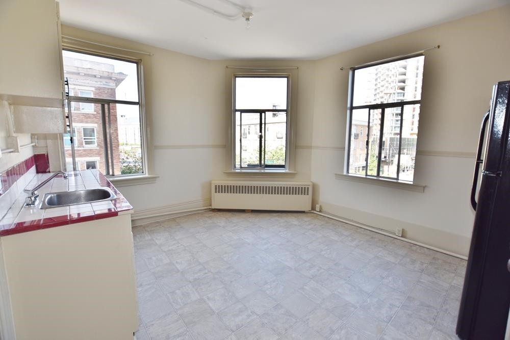 3 2603 Main Street, Vancouver, BC