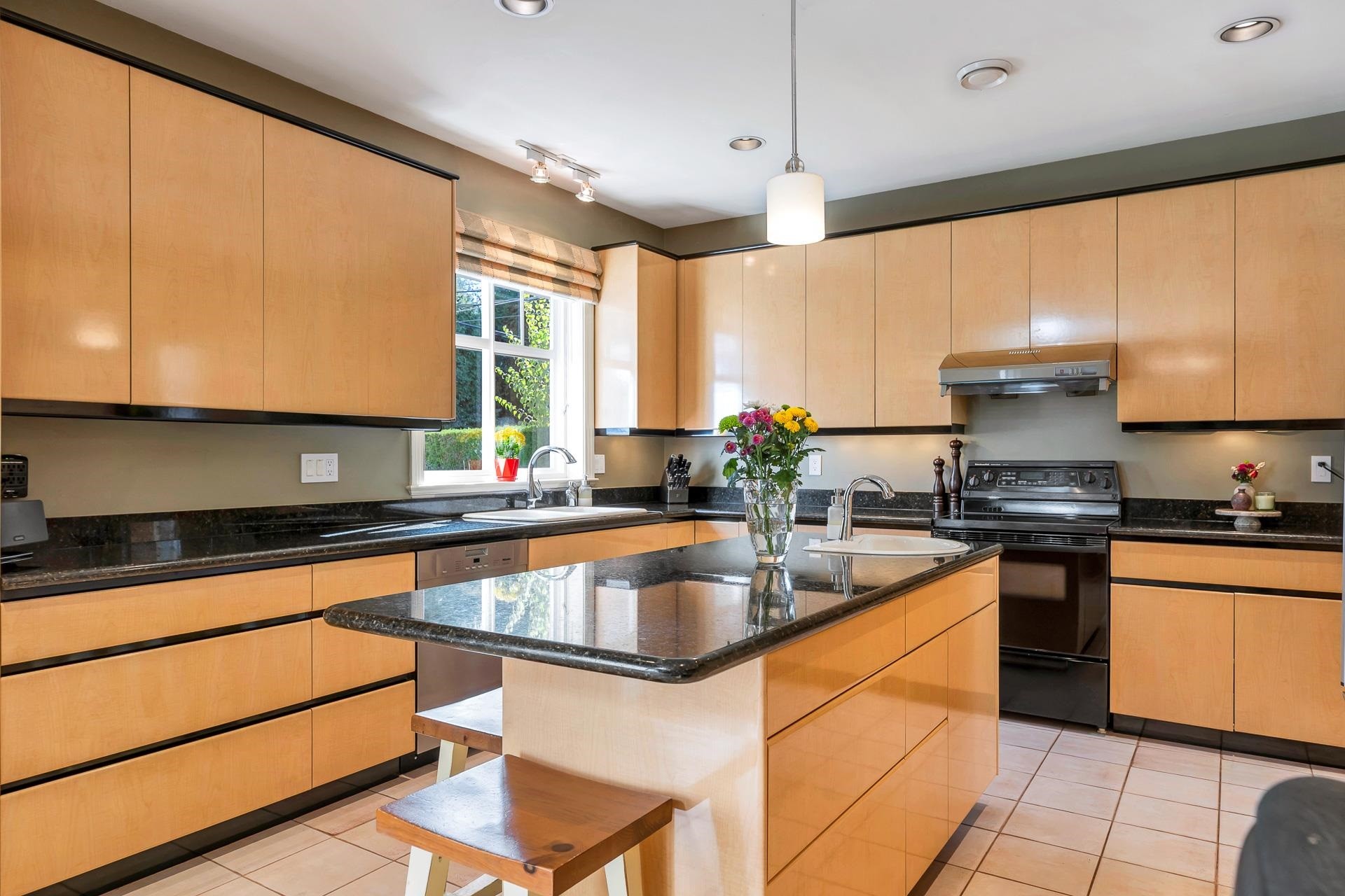 5062 Granville Street, Vancouver, BC