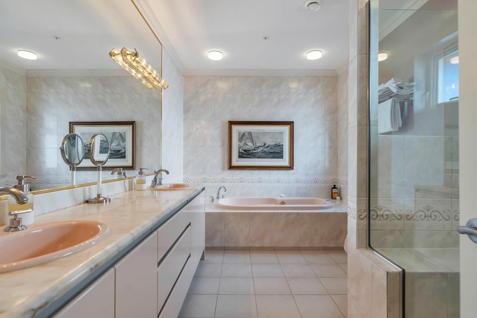 5062 Granville Street, Vancouver, BC