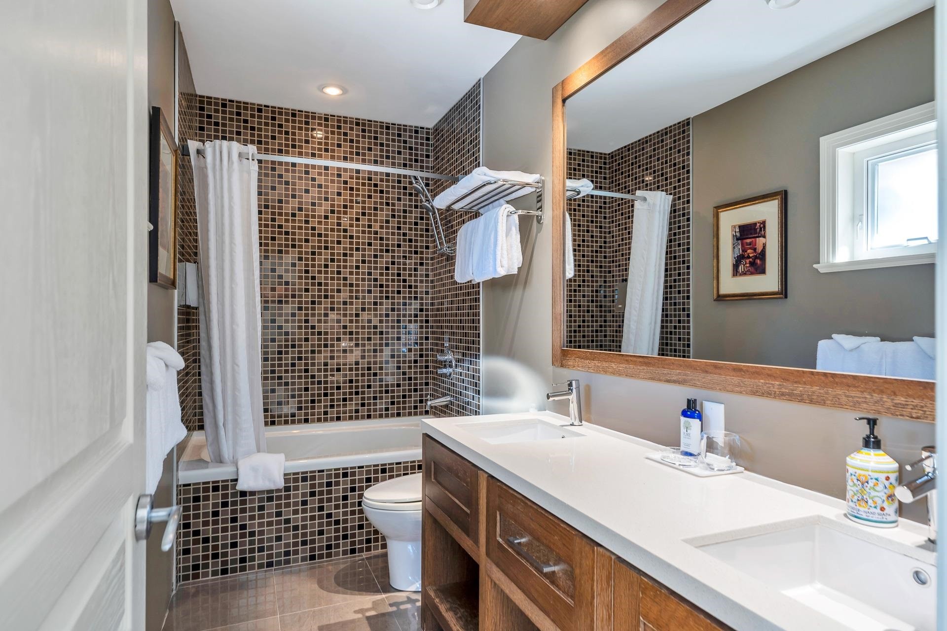 5062 Granville Street, Vancouver, BC