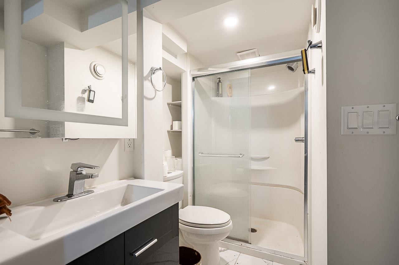 3205 3Rd Avenue E, Vancouver, BC