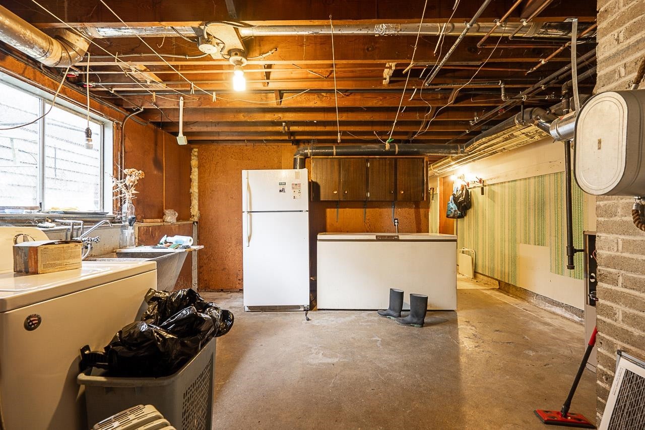 3205 3Rd Avenue E, Vancouver, BC