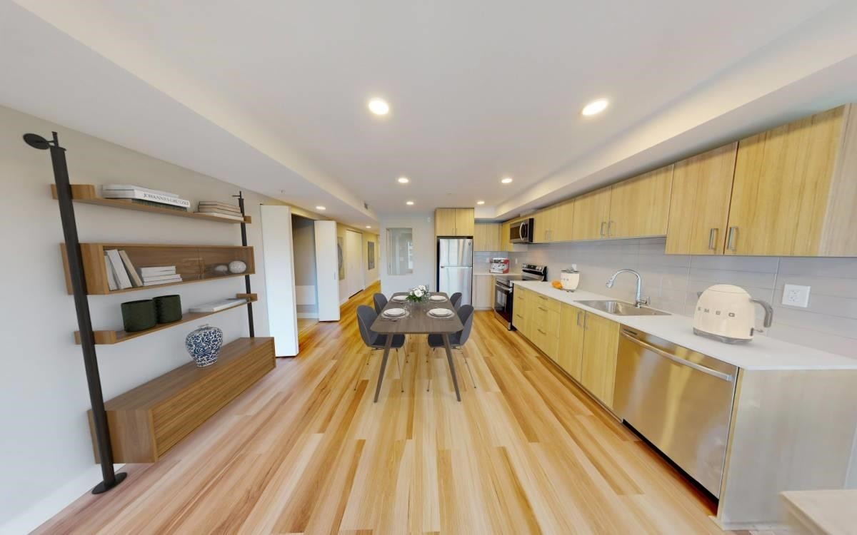 318-408 East Columbia, New Westminster, BC