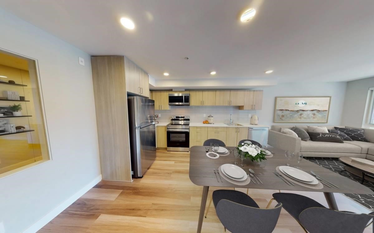 318-408 East Columbia, New Westminster, BC