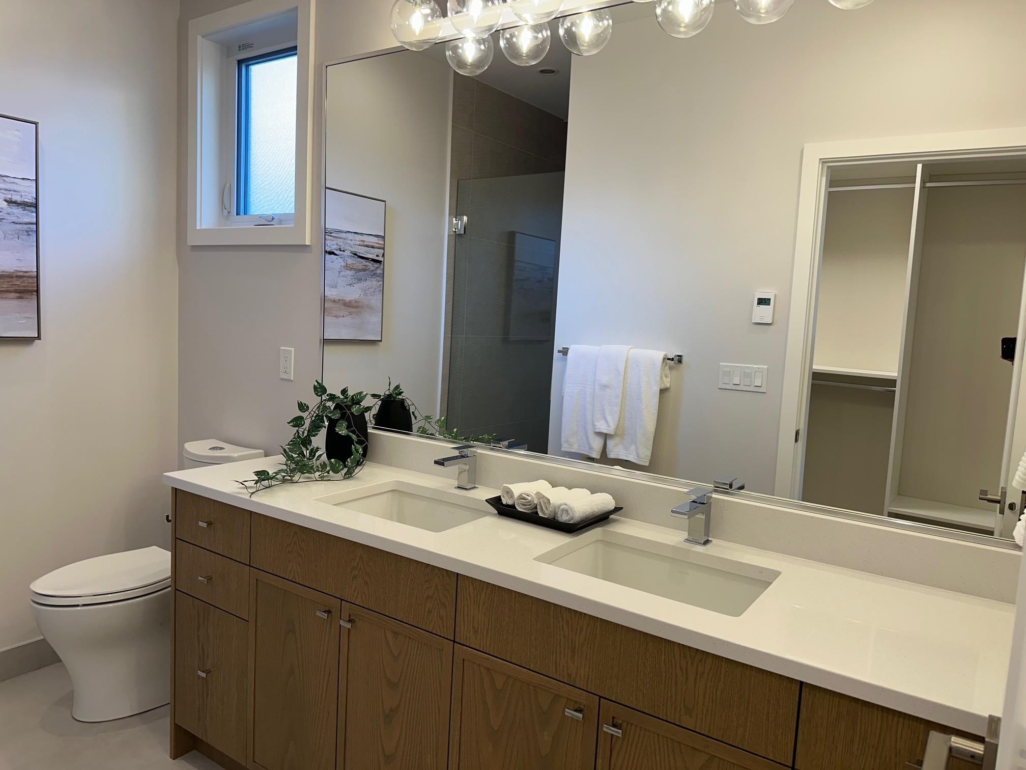 344 17Th Street E, North Vancouver, BC