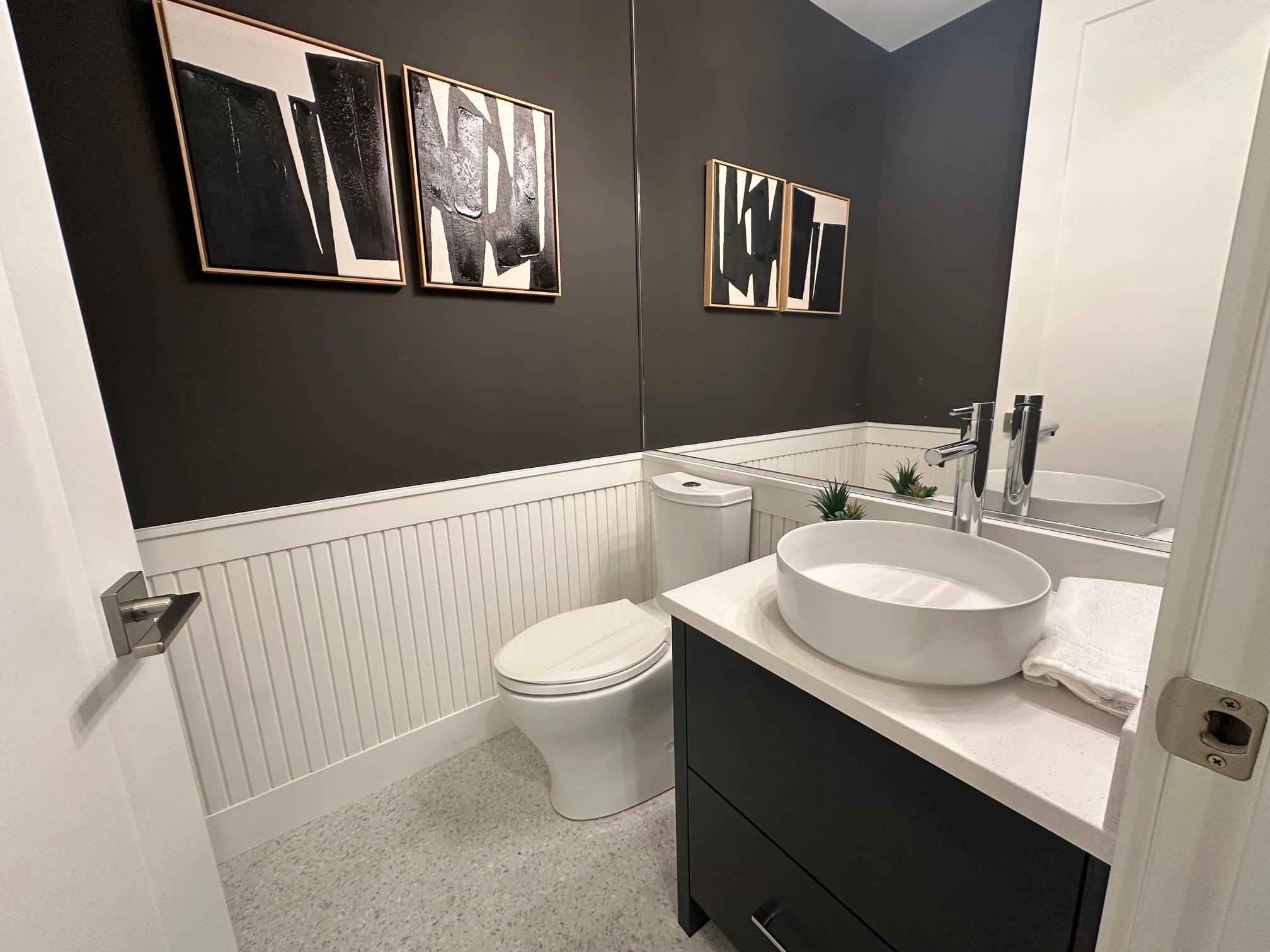 344 17Th Street E, North Vancouver, BC