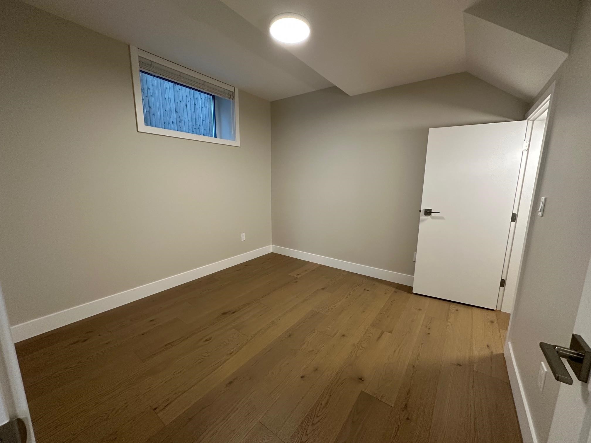 344 17Th Street E, North Vancouver, BC