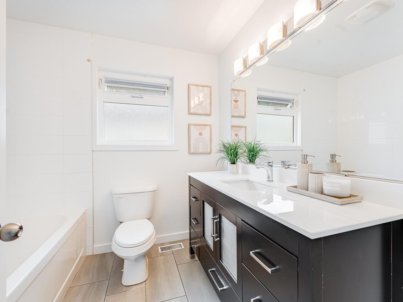 1732 Prairie Avenue, Port Coquitlam, BC