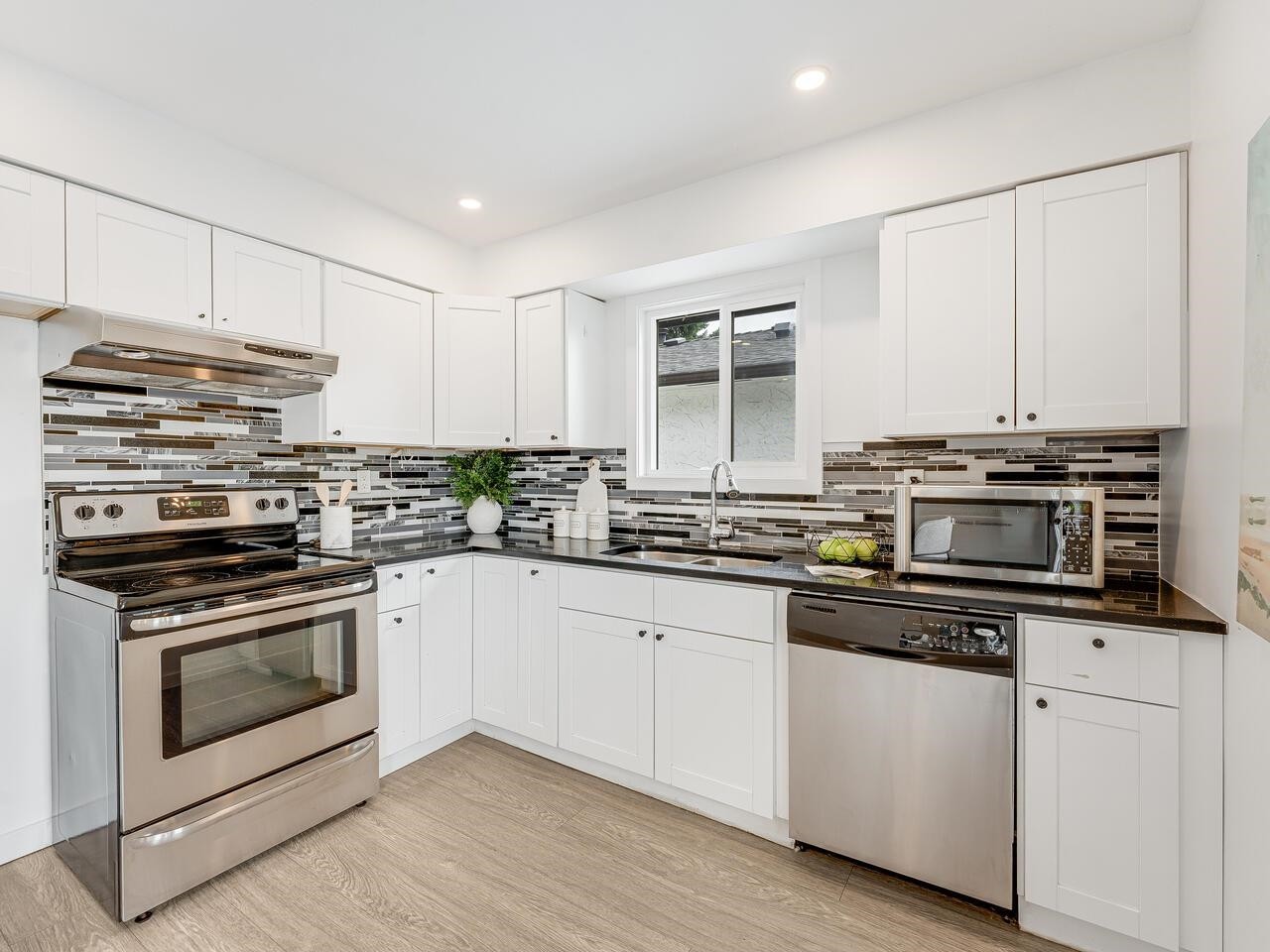 1732 Prairie Avenue, Port Coquitlam, BC