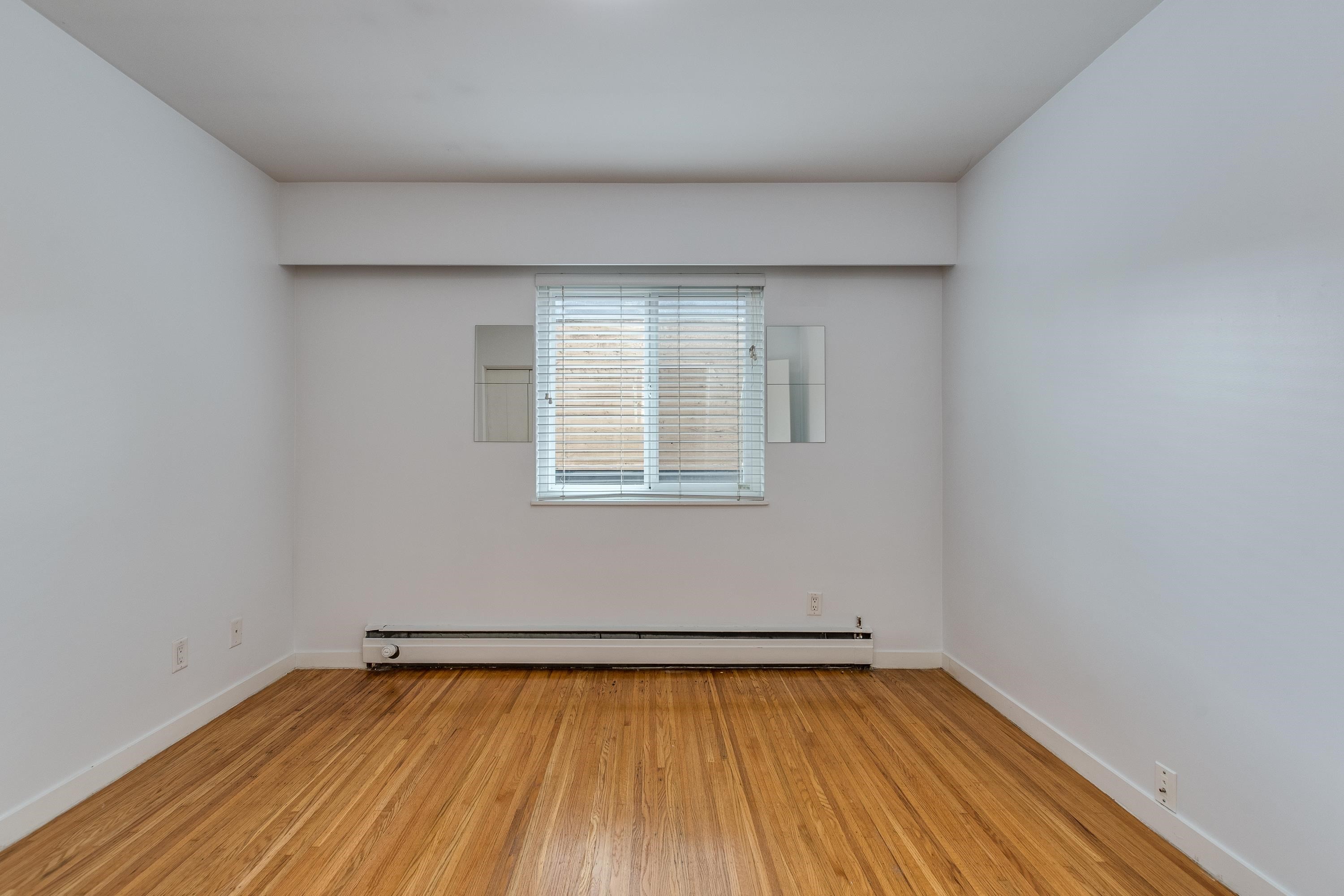 303-1985 W 8Th Avenue, Vancouver, BC