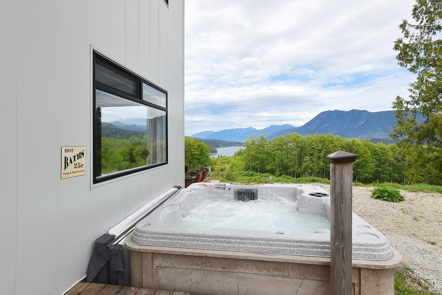 6400 Crowston Road, Sechelt, BC