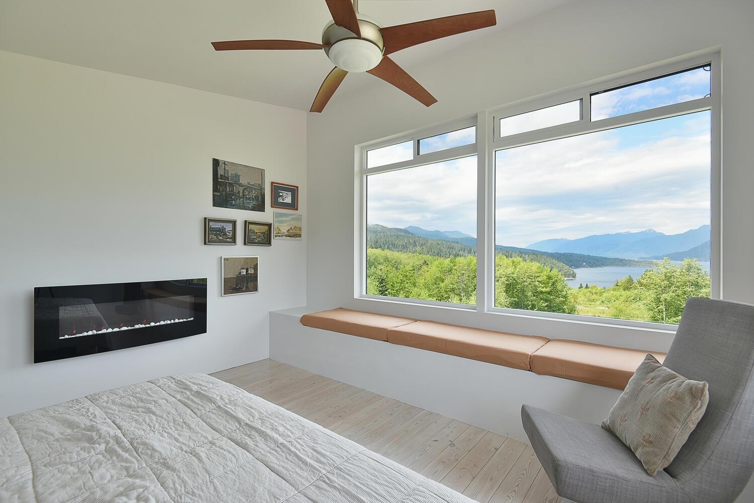 6400 Crowston Road, Sechelt, BC