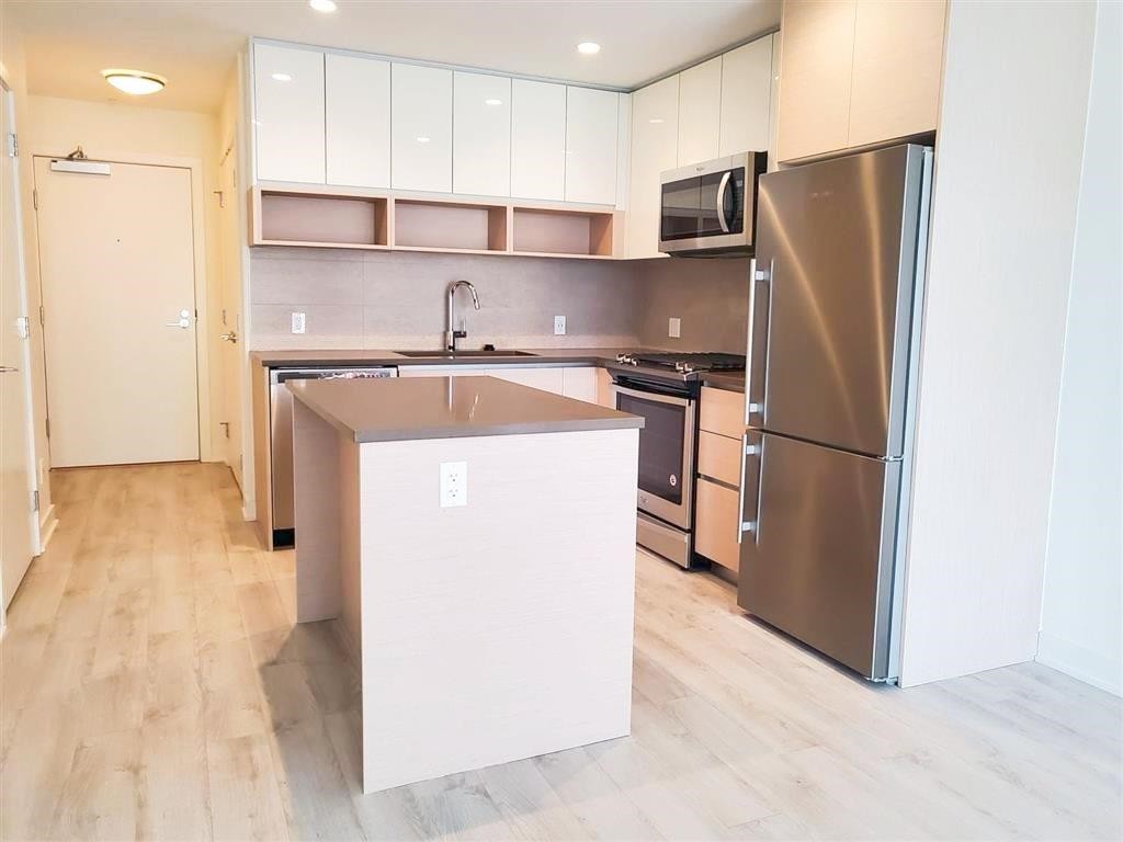 517-8850 University Crescent Crescent, Burnaby, BC