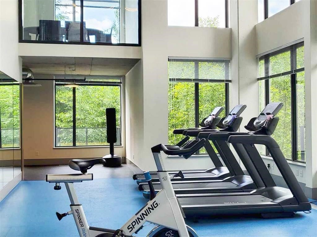 517-8850 University Crescent Crescent, Burnaby, BC