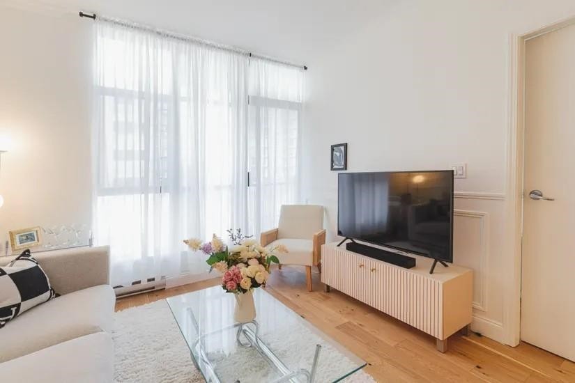 1249 Granville Street, Vancouver, BC