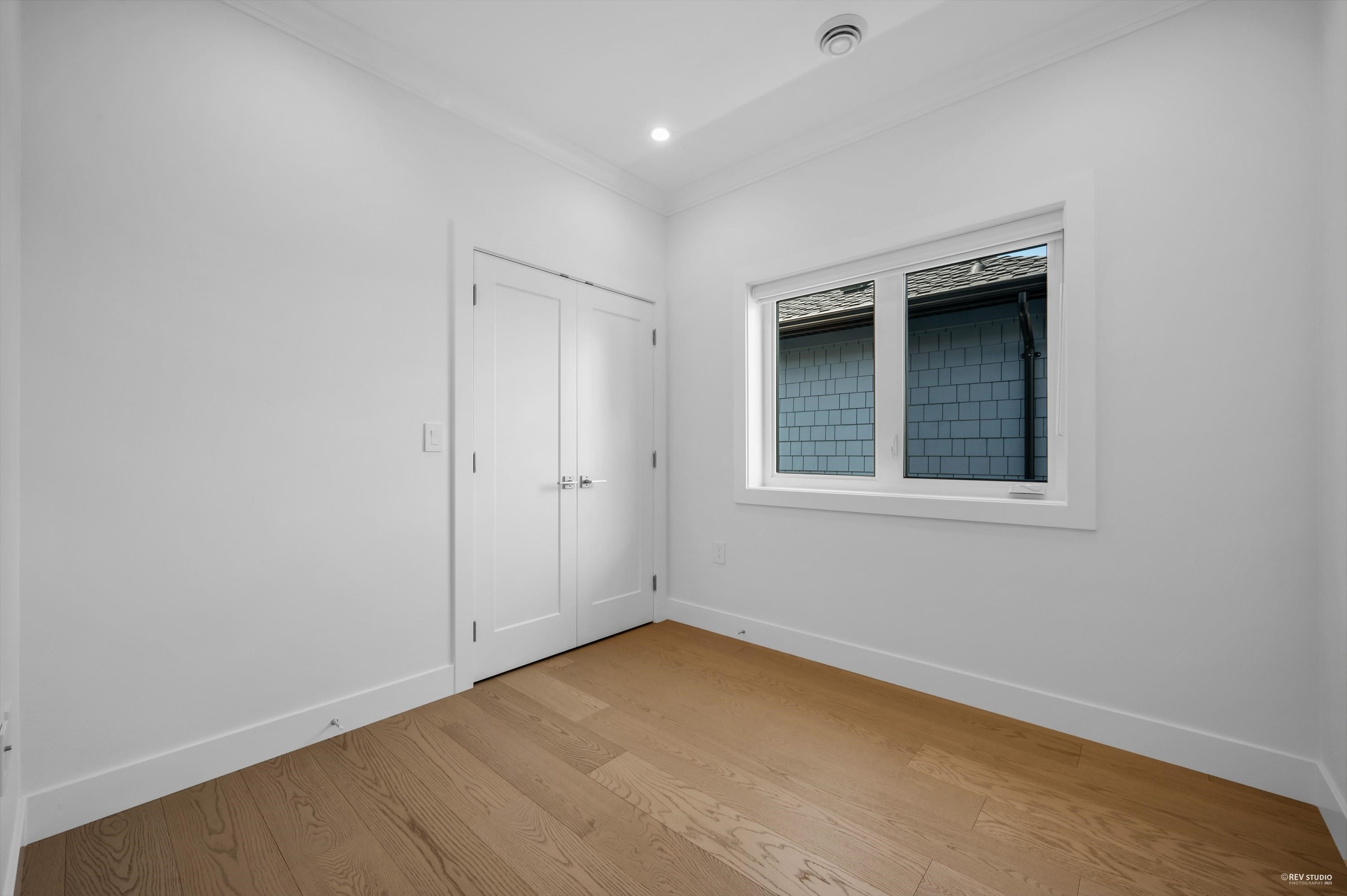 3673 48Th Avenue E, Vancouver, BC