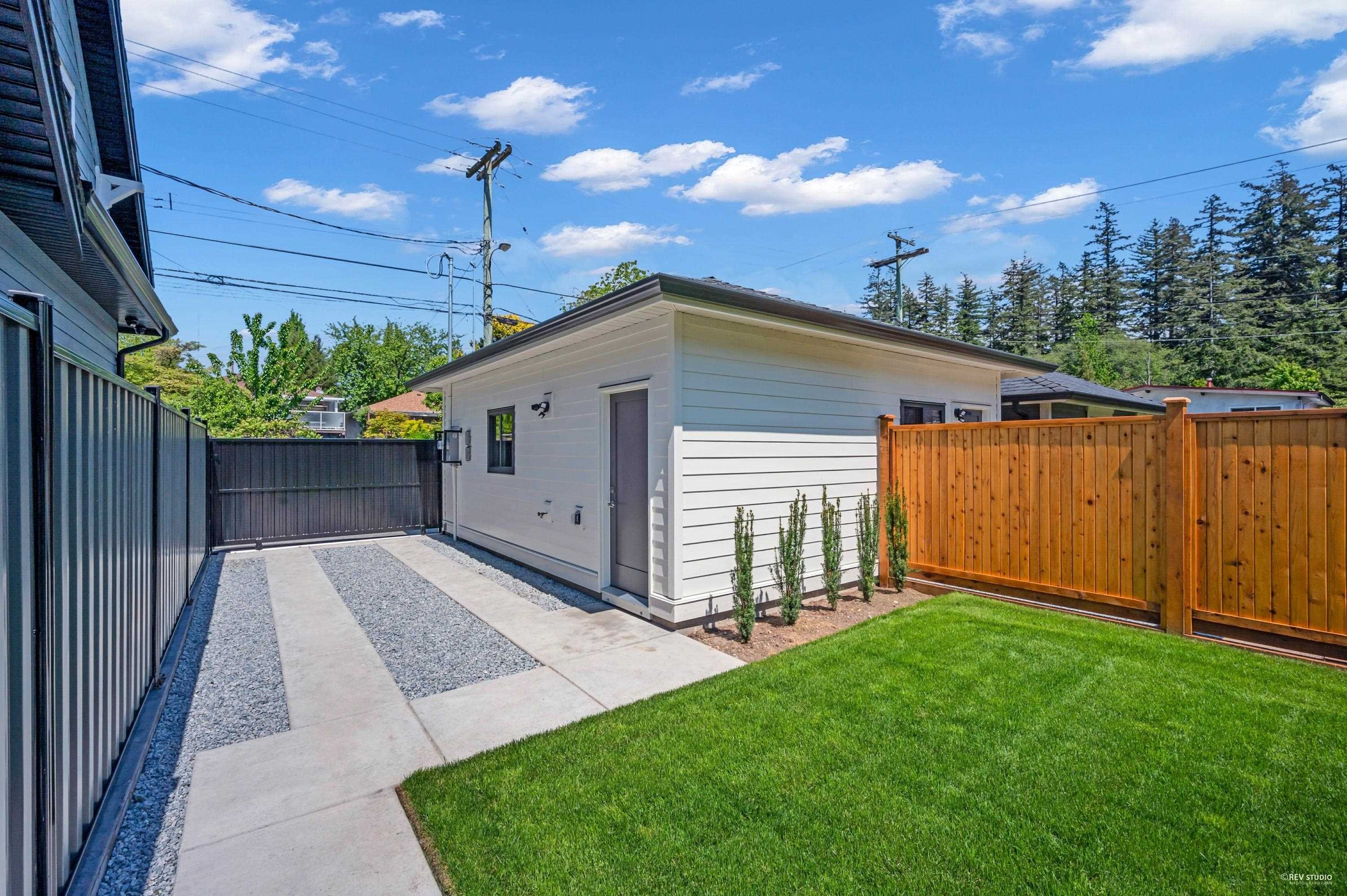 3673 48Th Avenue E, Vancouver, BC