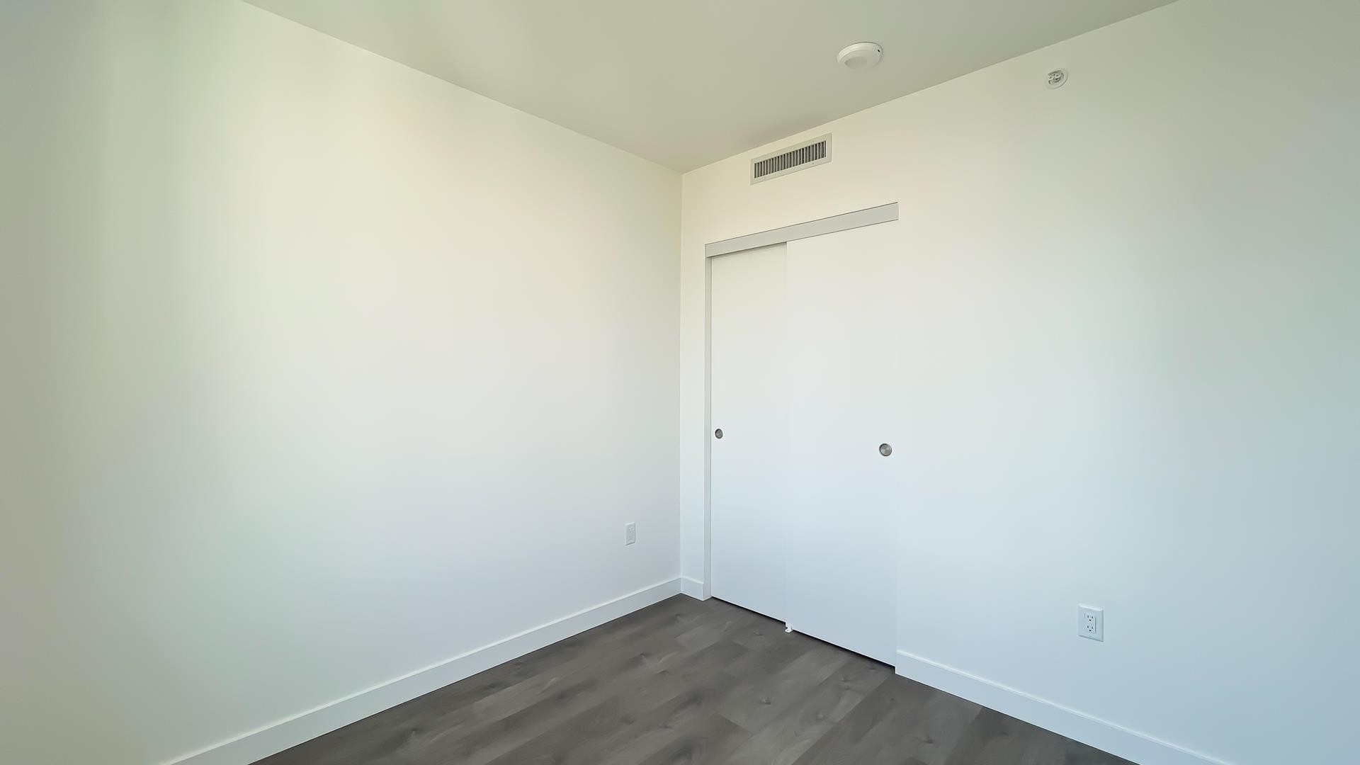 2406-6468 Willingdon Avenue, Burnaby, BC