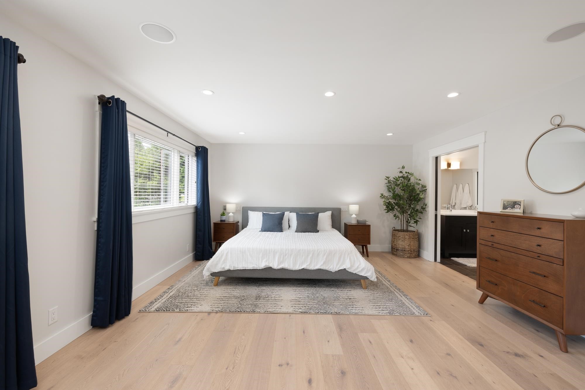 2678 Ailsa Crescent, North Vancouver, BC