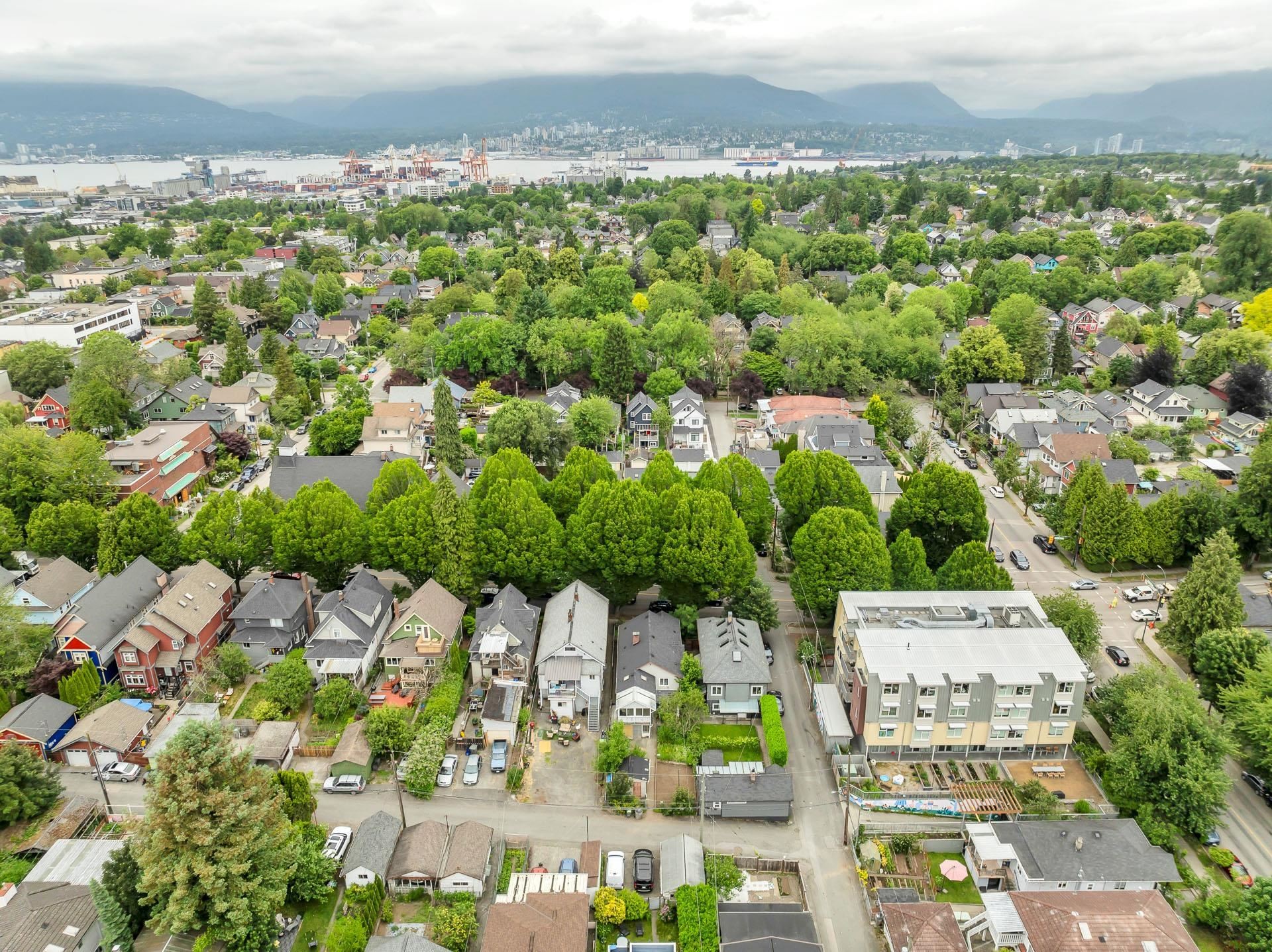 1836 1St Avenue E, Vancouver, BC