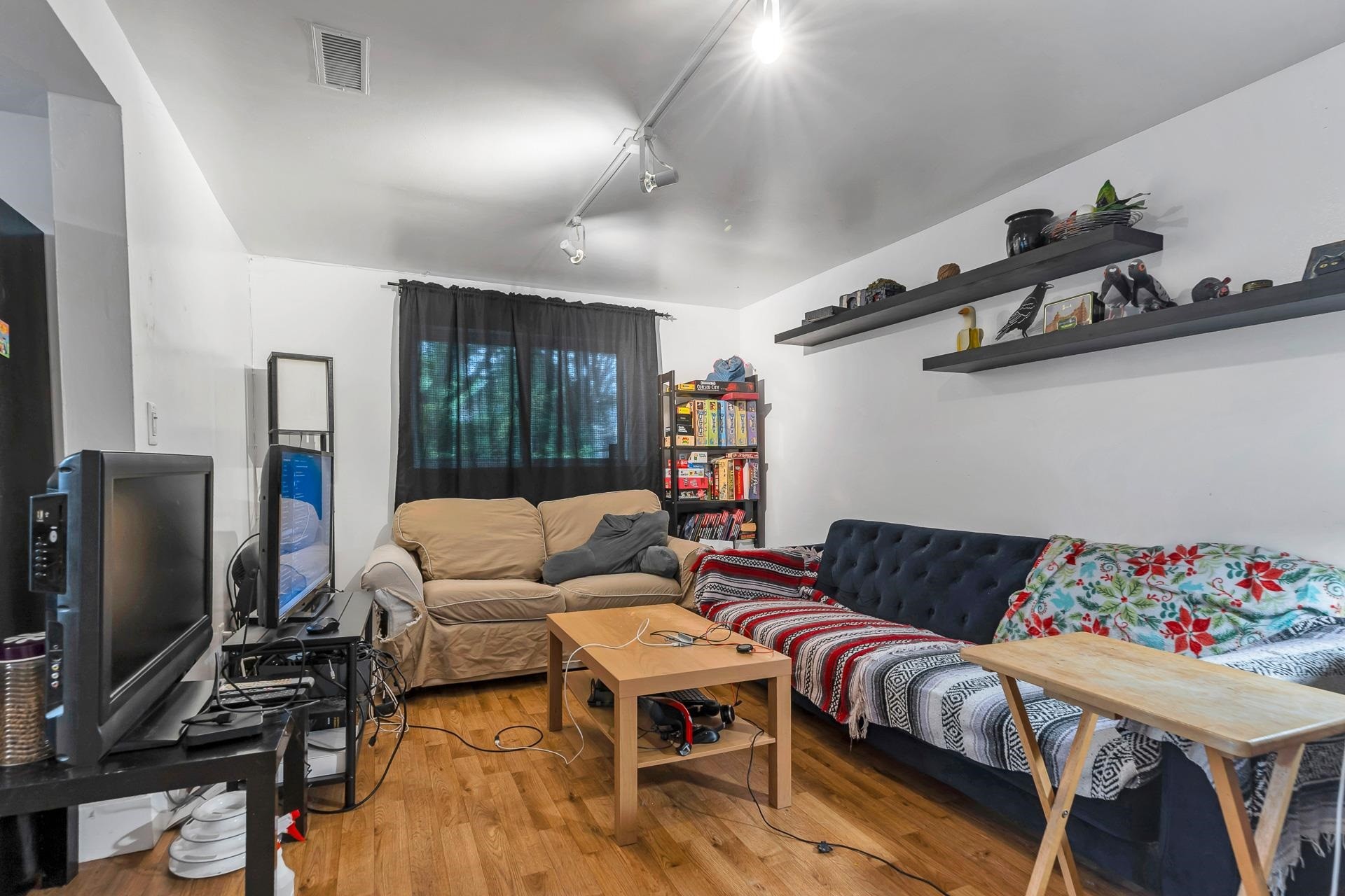 1836 1St Avenue E, Vancouver, BC