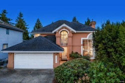 2806 Silverberry Court Coquitlam, BC V3E 2S7