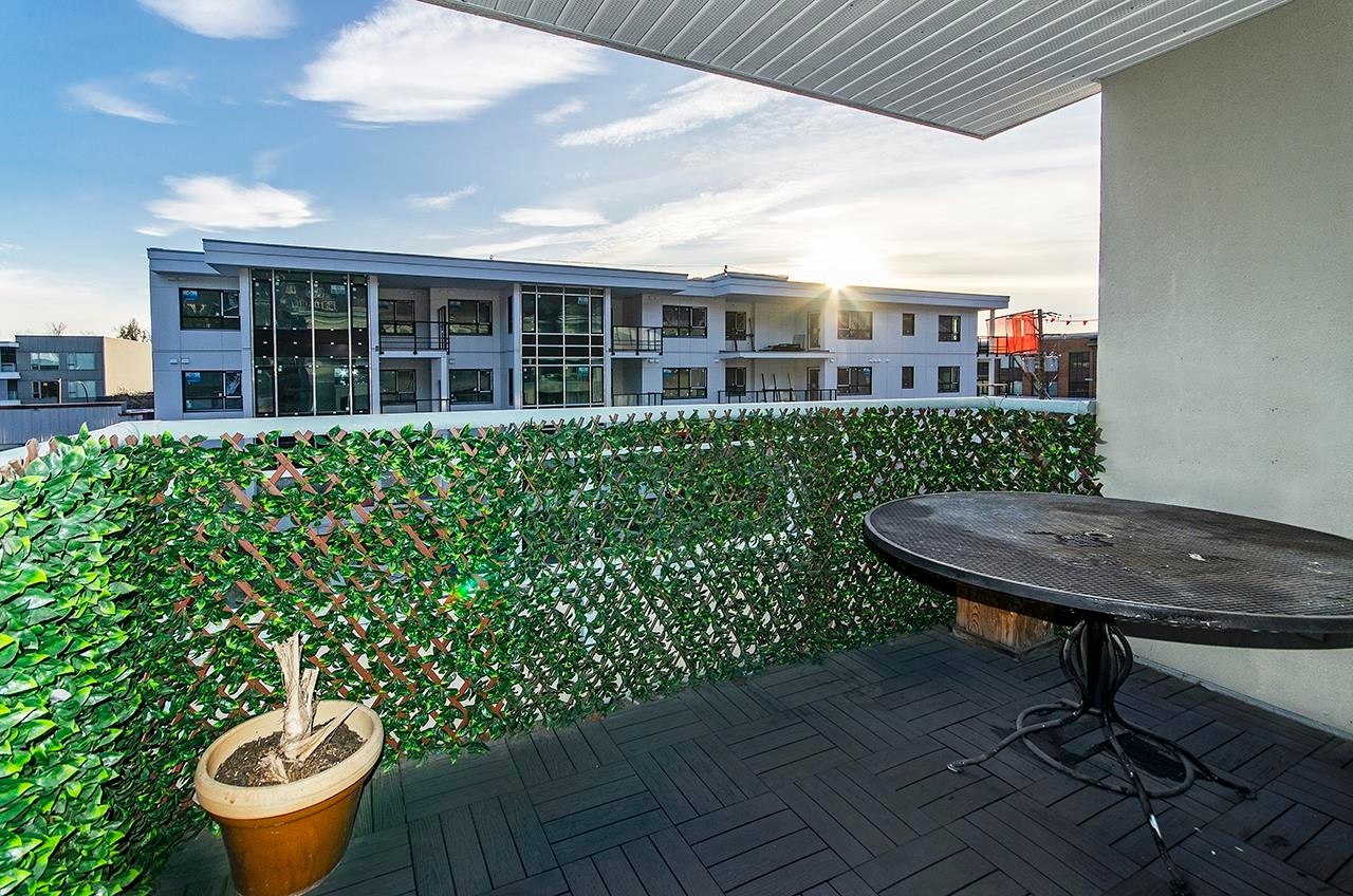 206-1085 17Th Street W, North Vancouver, BC