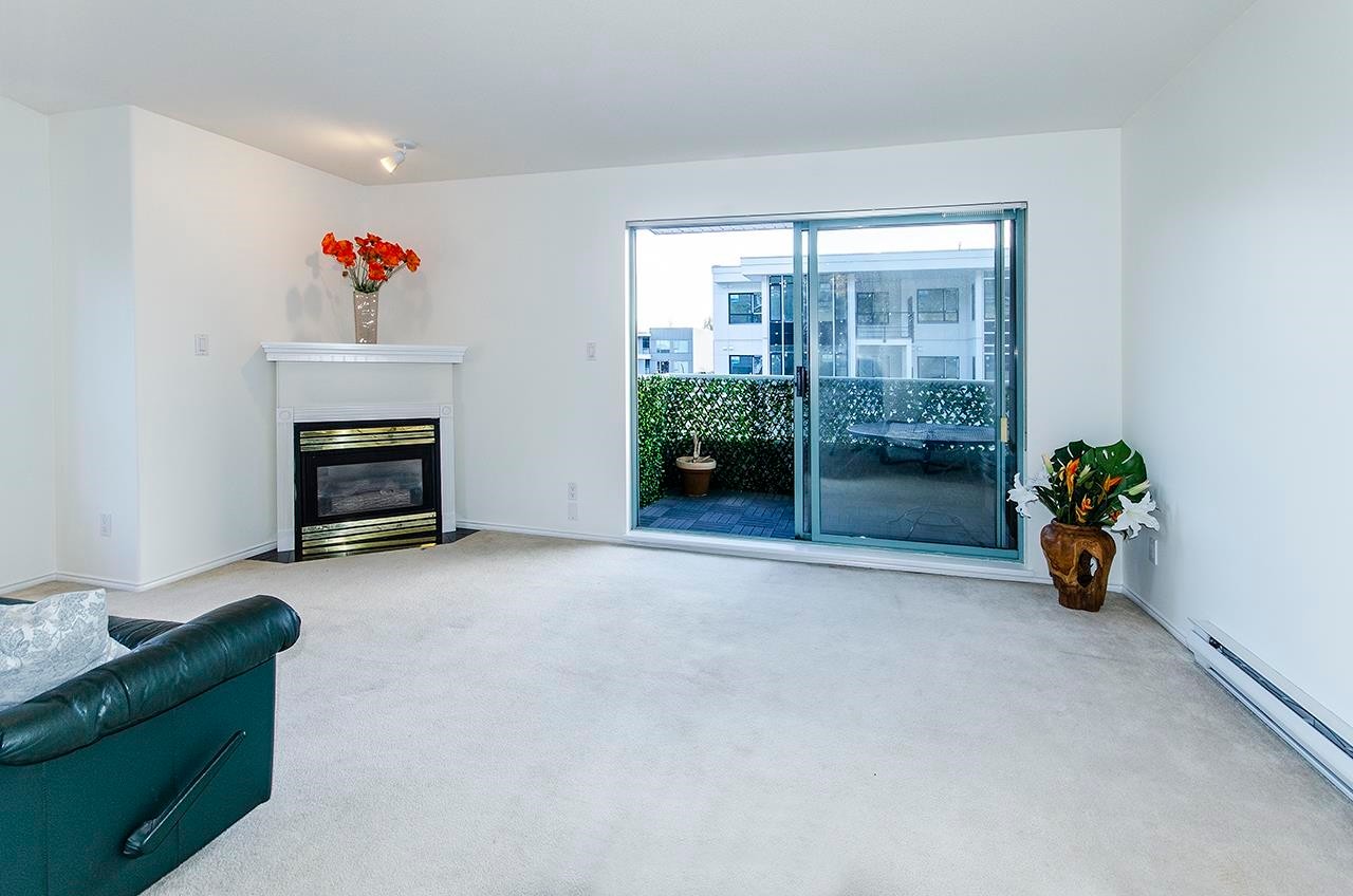 206-1085 17Th Street W, North Vancouver, BC