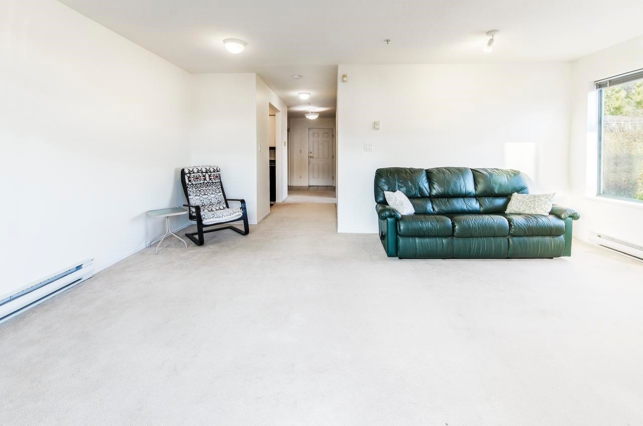 206-1085 17Th Street W, North Vancouver, BC