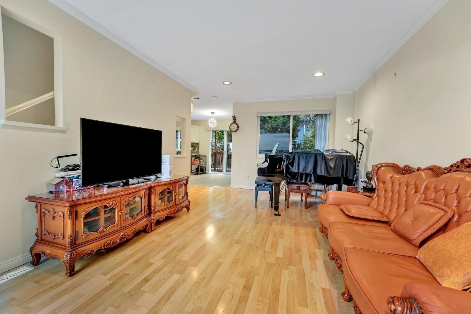 1067 Dansey Avenue, Coquitlam, BC