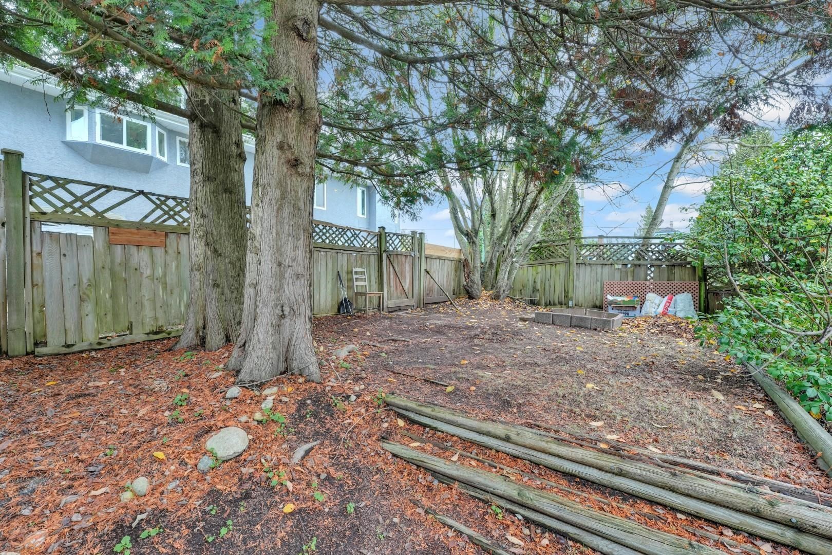 1067 Dansey Avenue, Coquitlam, BC