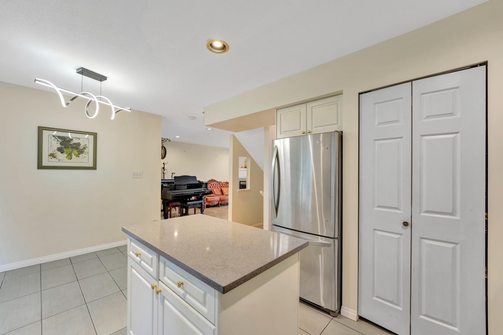 1067 Dansey Avenue, Coquitlam, BC