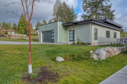 5416 Stellar Way Sechelt, BC V7Z 0M1