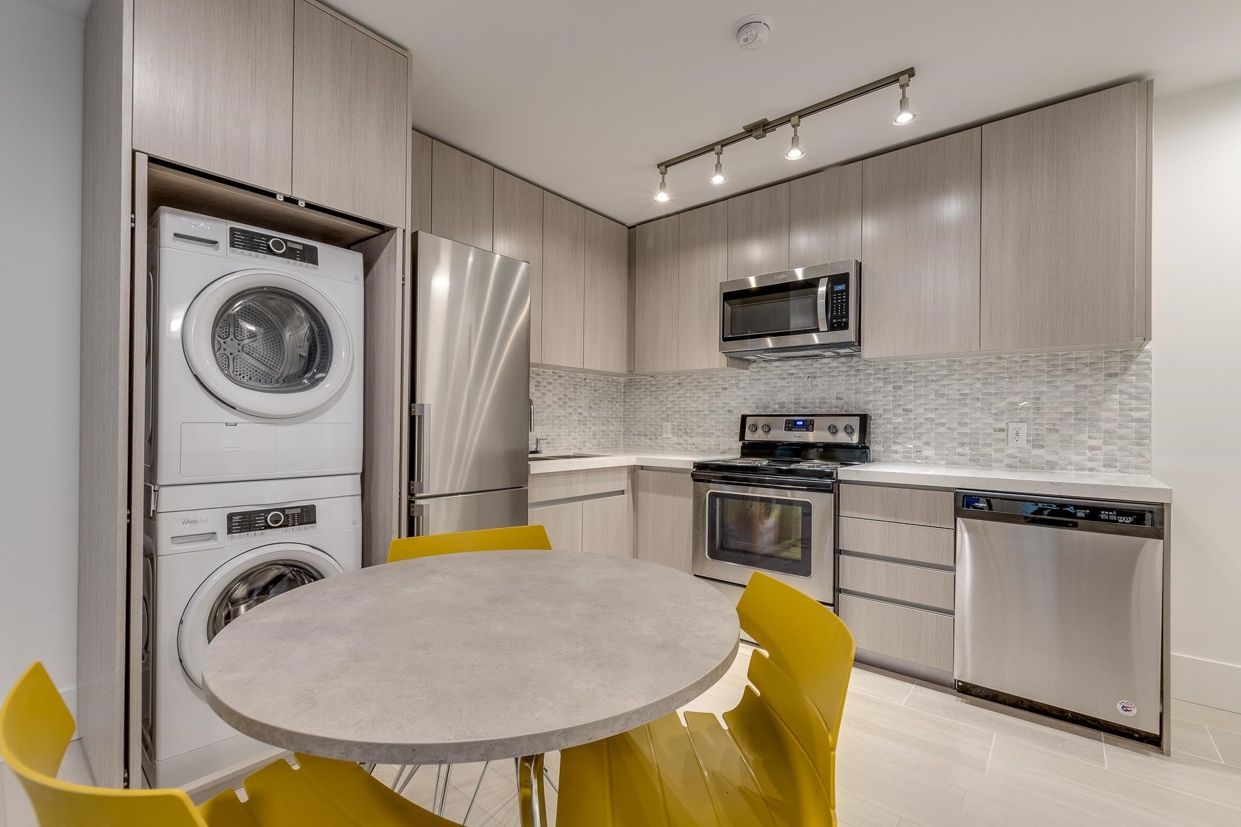 001-1425 Haro Street, Vancouver, BC