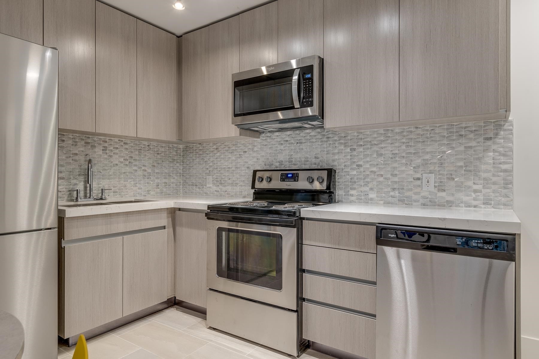 001-1425 Haro Street, Vancouver, BC