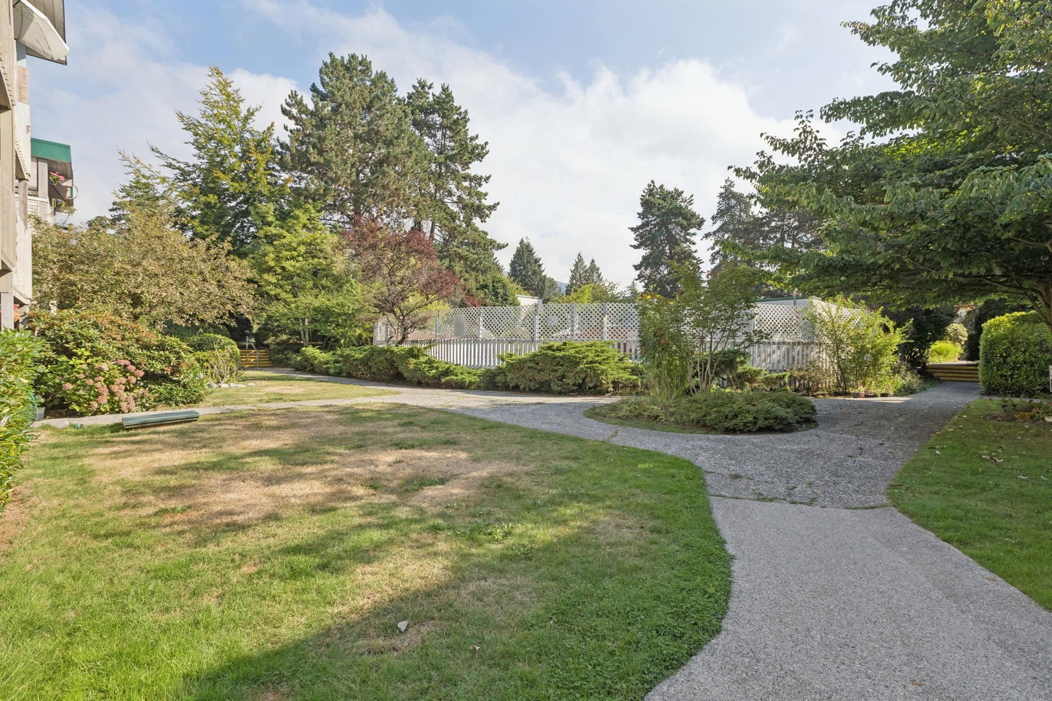 879 Westview Crescent, North Vancouver, BC
