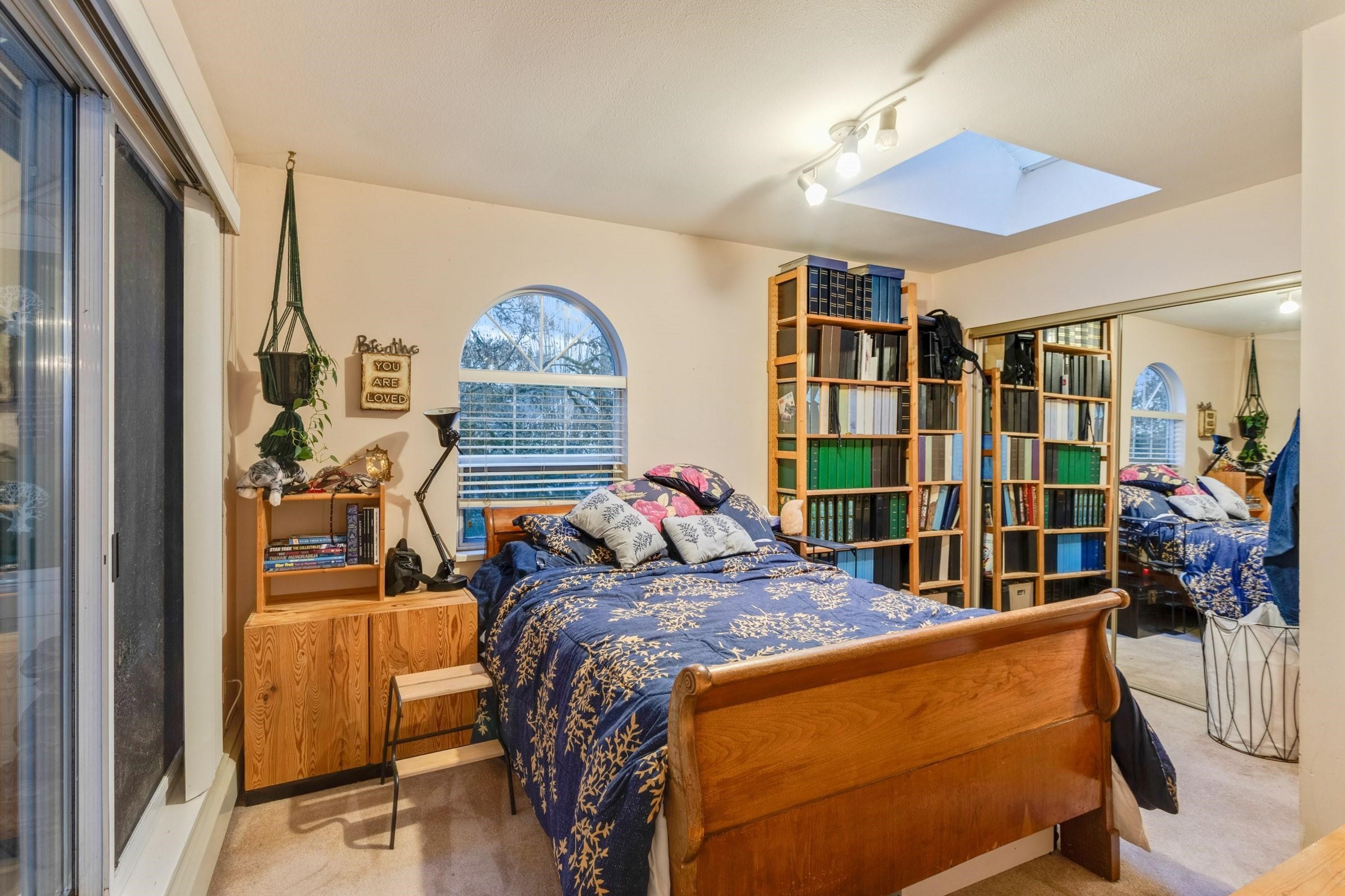 2586 8Th Avenue W, Vancouver, BC