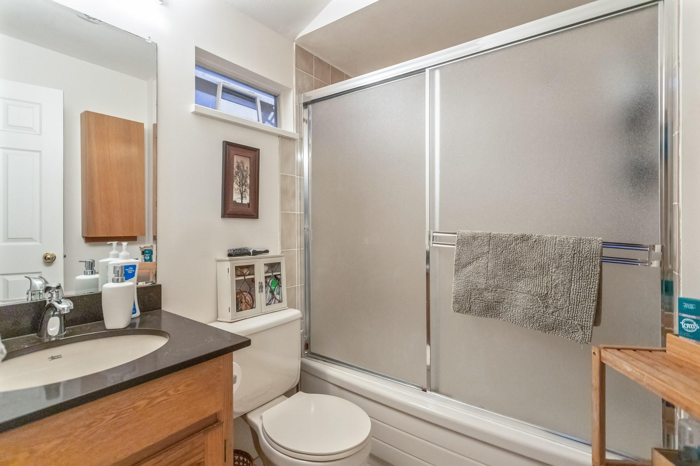 2586 8Th Avenue W, Vancouver, BC