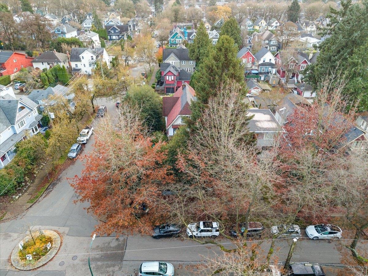 104 11Th Avenue W, Vancouver, BC