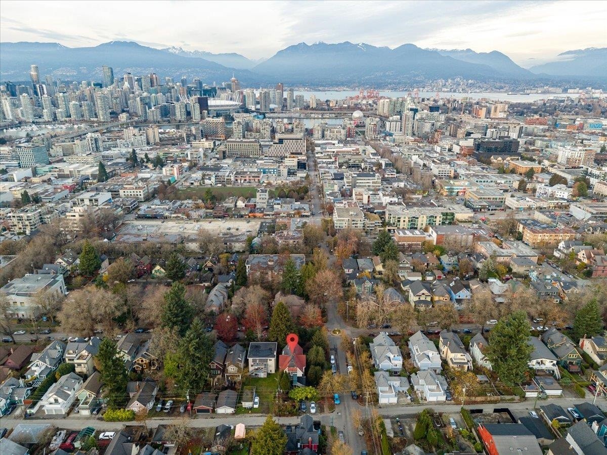 104 11Th Avenue W, Vancouver, BC