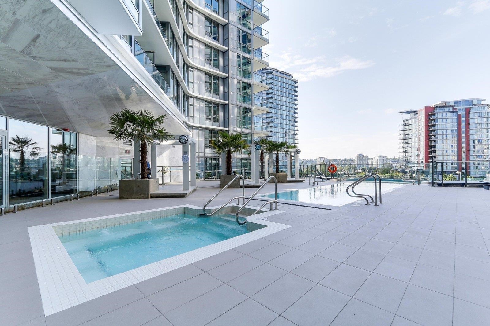 517-68 Smithe Street, Vancouver, BC