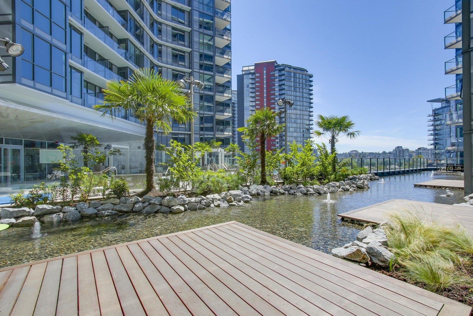 517-68 Smithe Street, Vancouver, BC