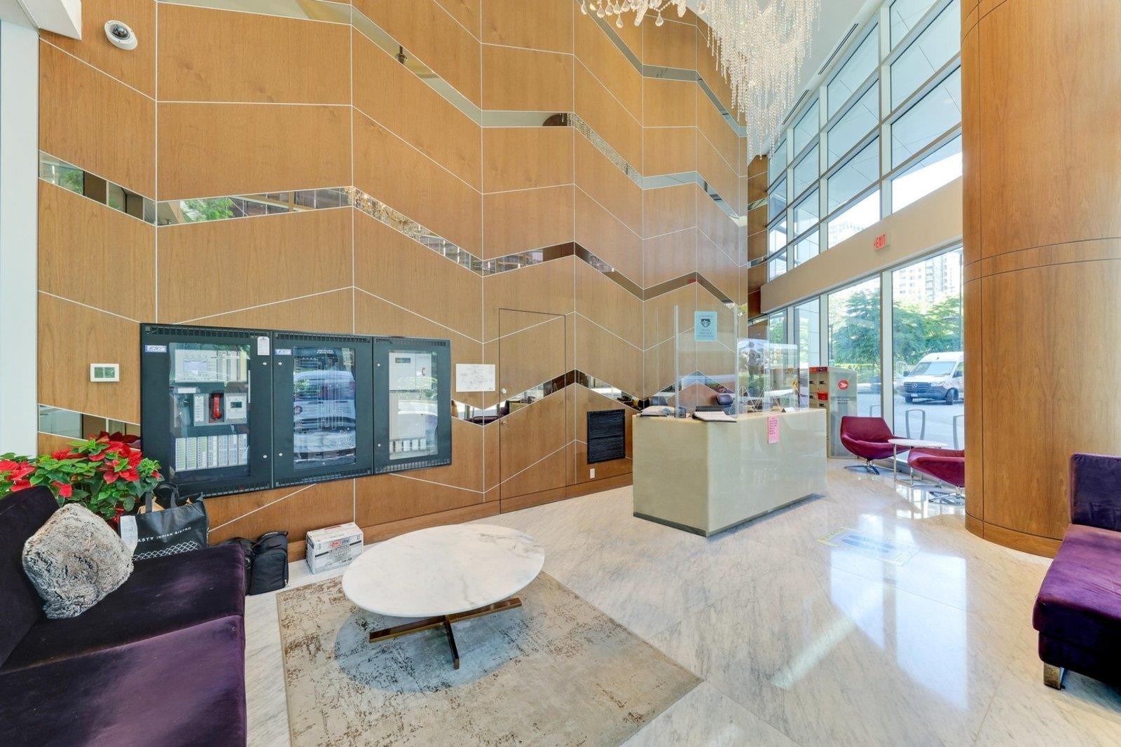 517-68 Smithe Street, Vancouver, BC