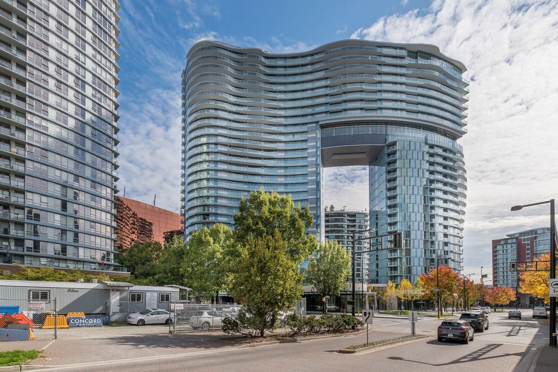 211-89 Nelson Street, Vancouver, BC