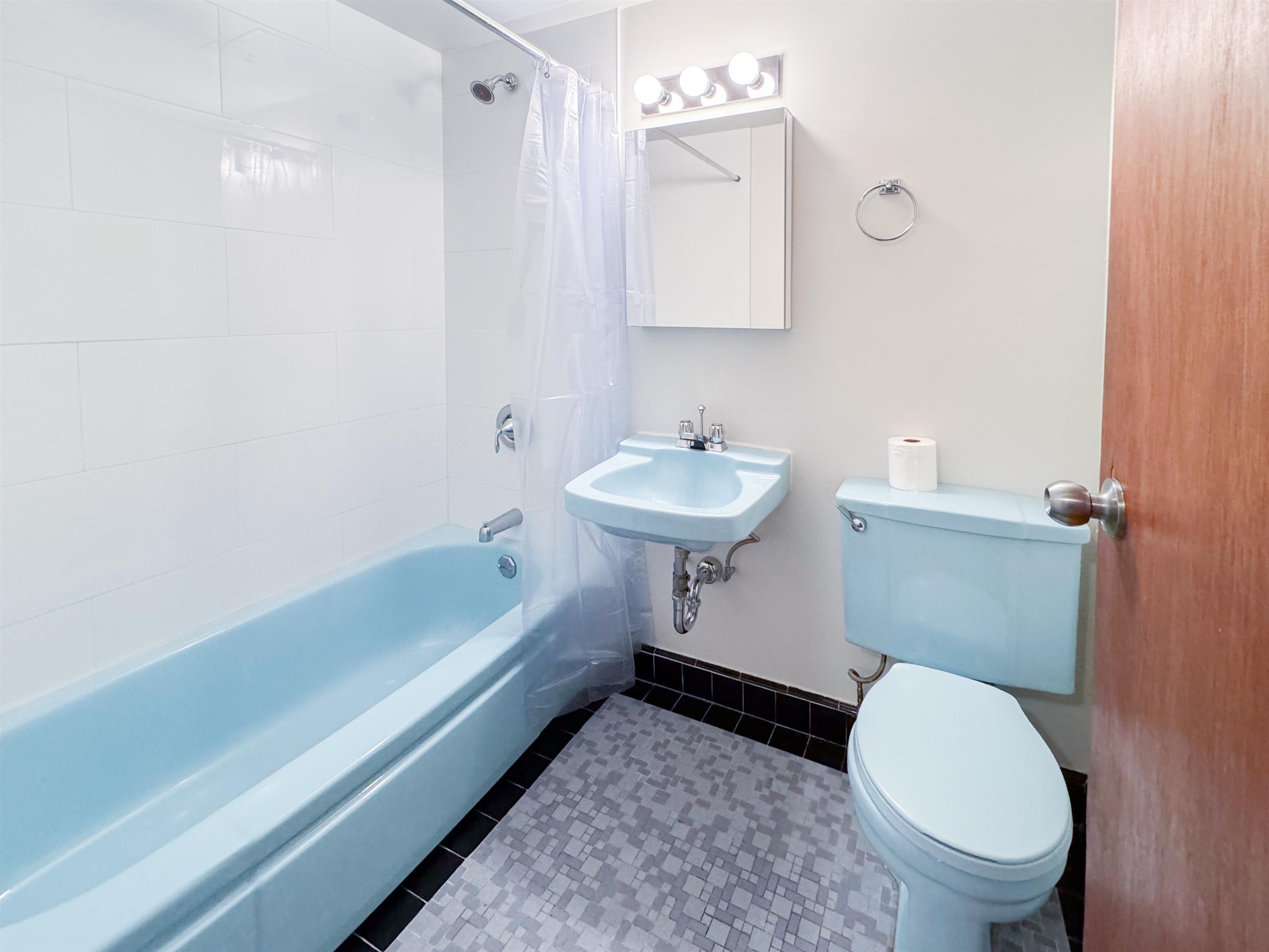 208-1925 Nelsonstreet, Vancouver, BC