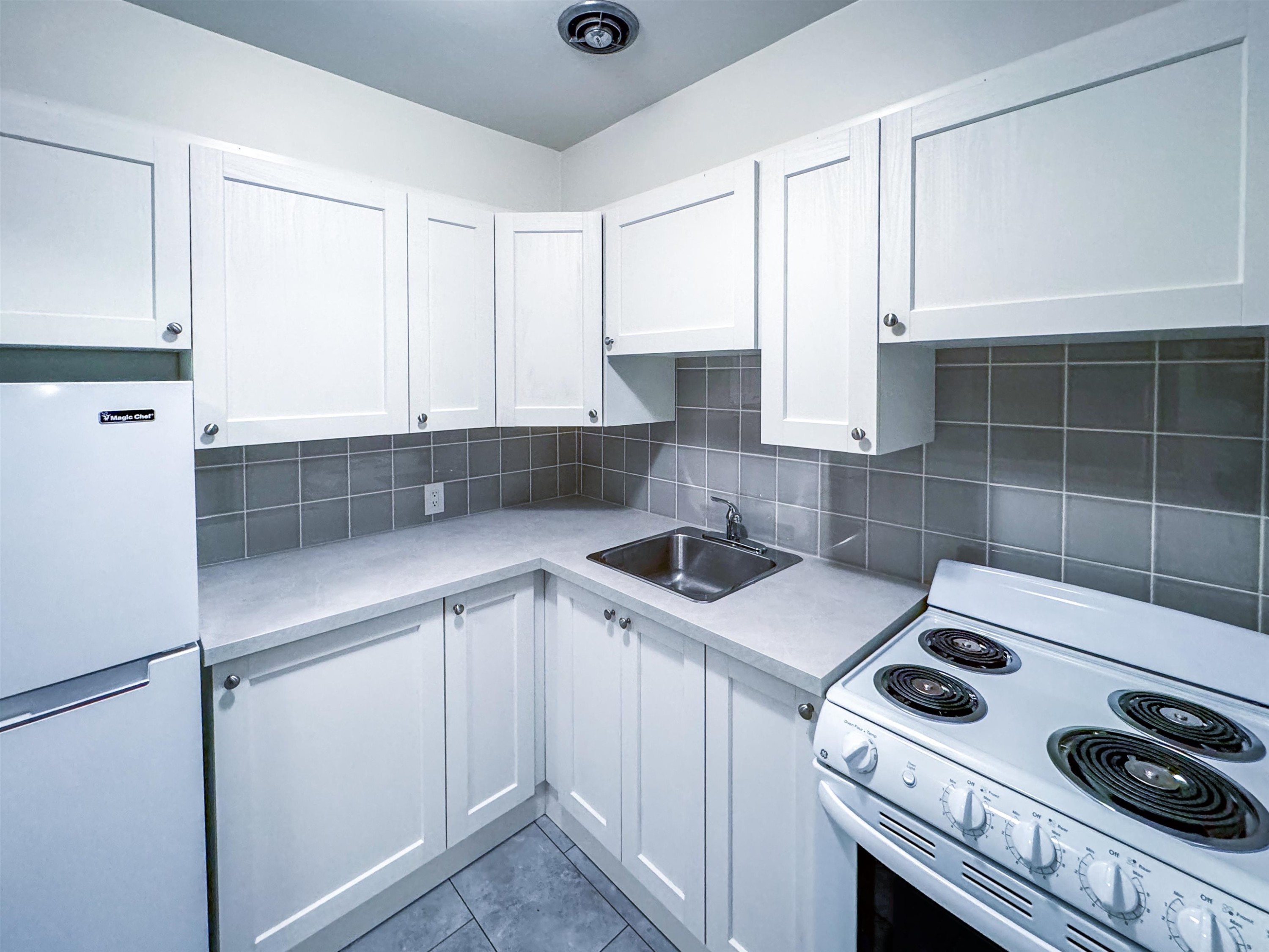 208-1925 Nelsonstreet, Vancouver, BC