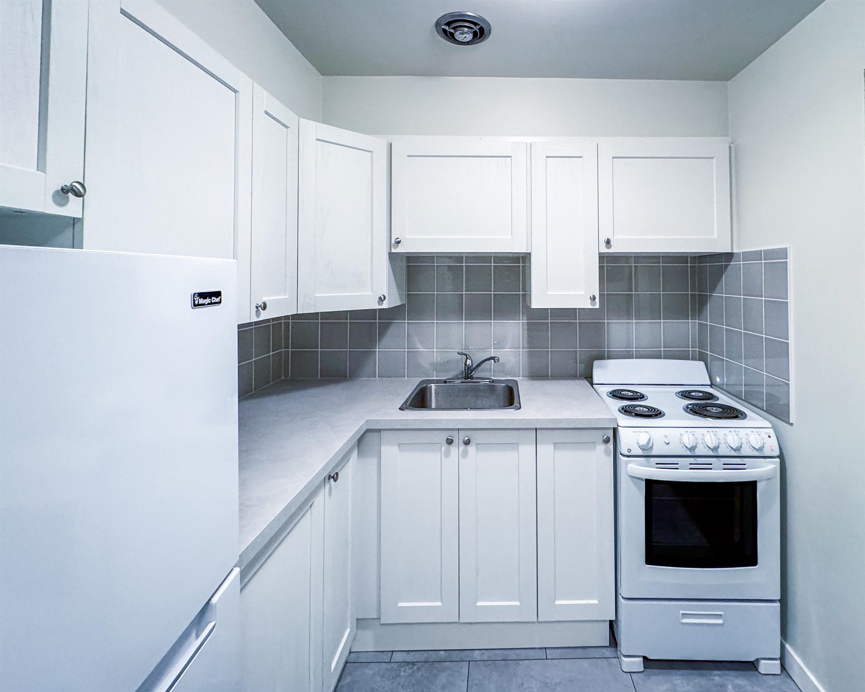 208-1925 Nelsonstreet, Vancouver, BC