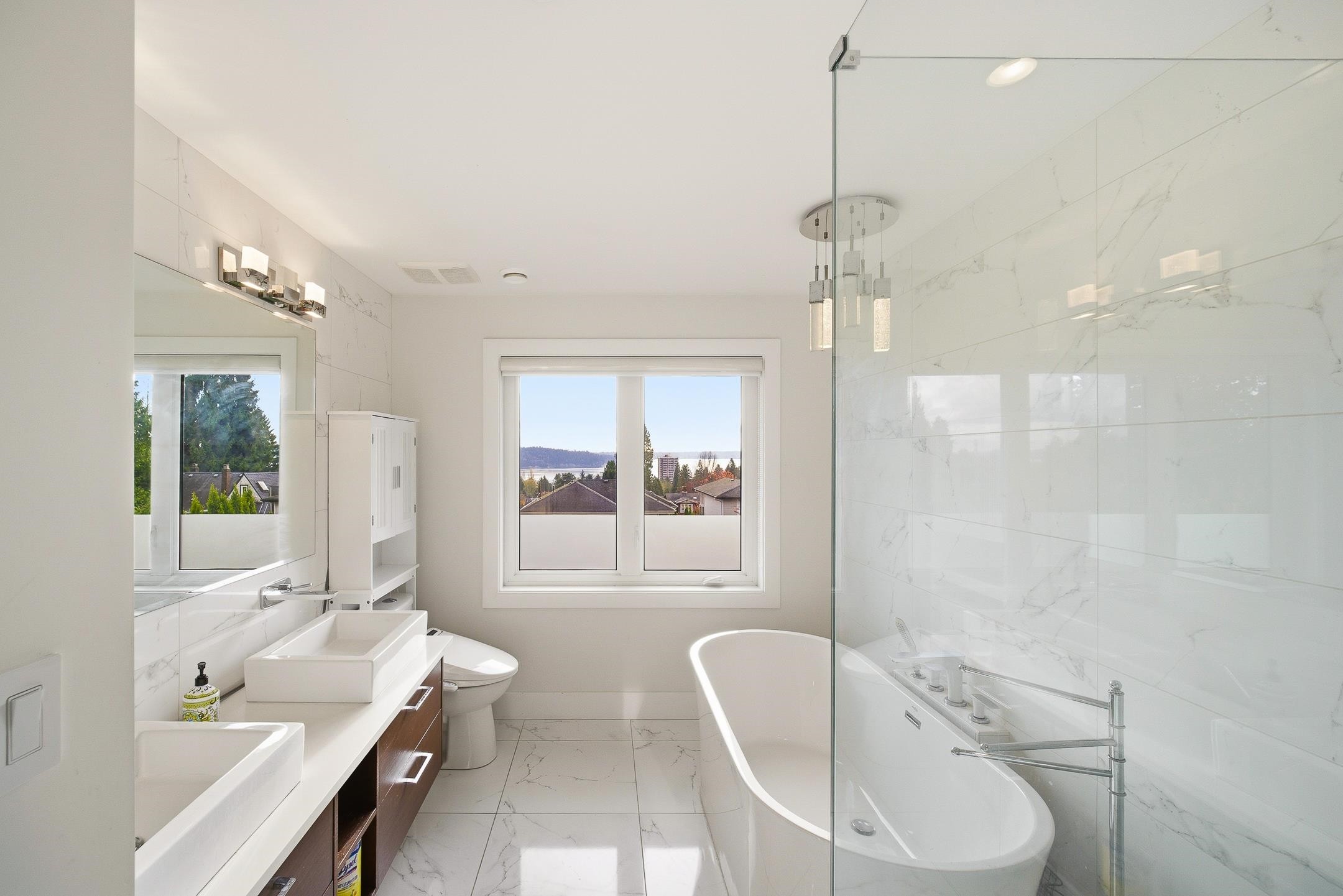 1468 Kings Avenue, West Vancouver, BC