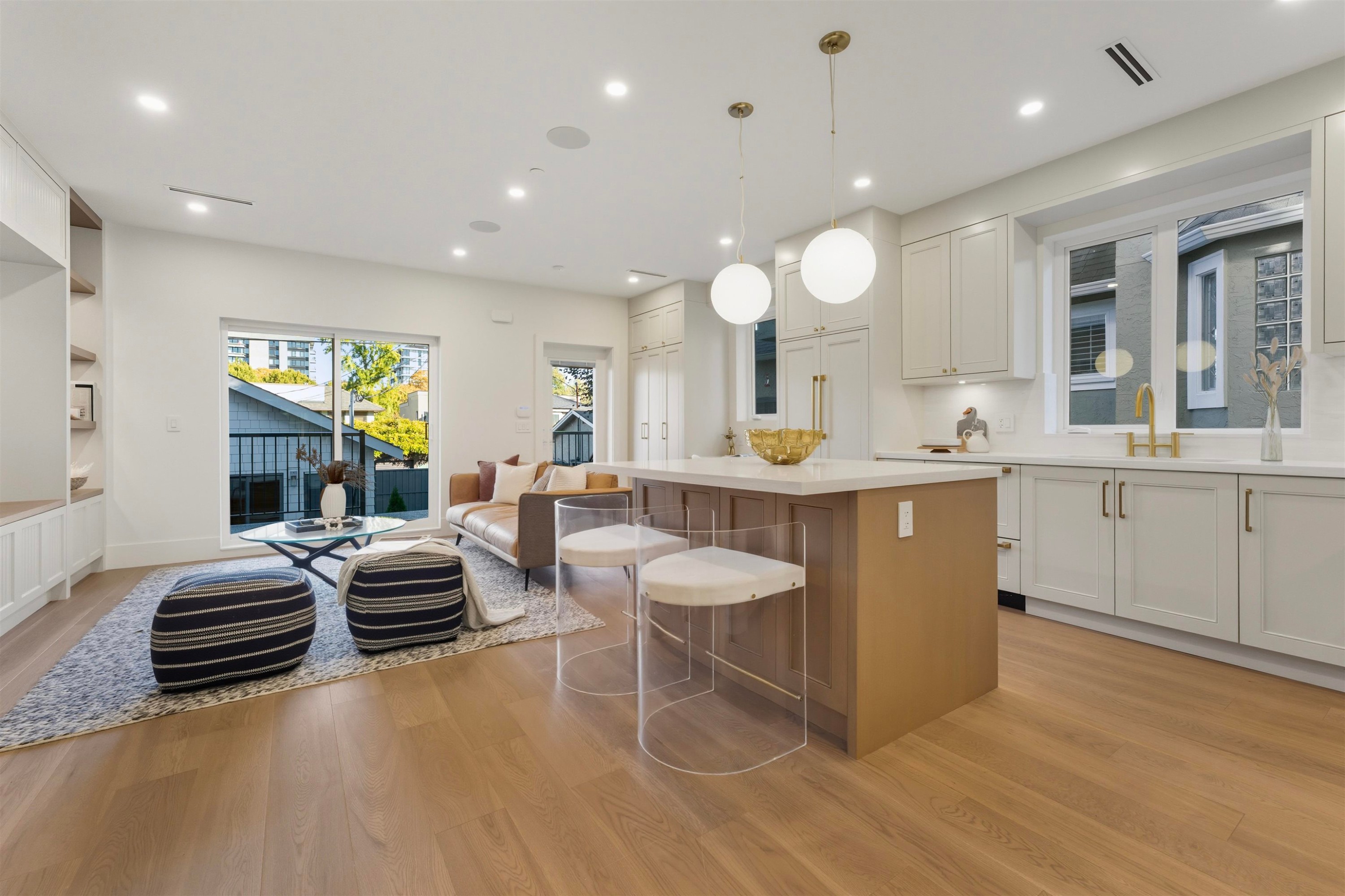 1759 16Th Avenue W, Vancouver, BC